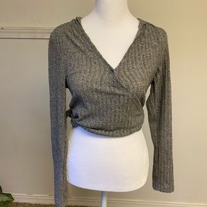 Grey v-neck ribbed hoodie